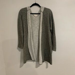 🔴➡️ 4/$10!!!!!⬅️🔴 
Hooded knitted sweater